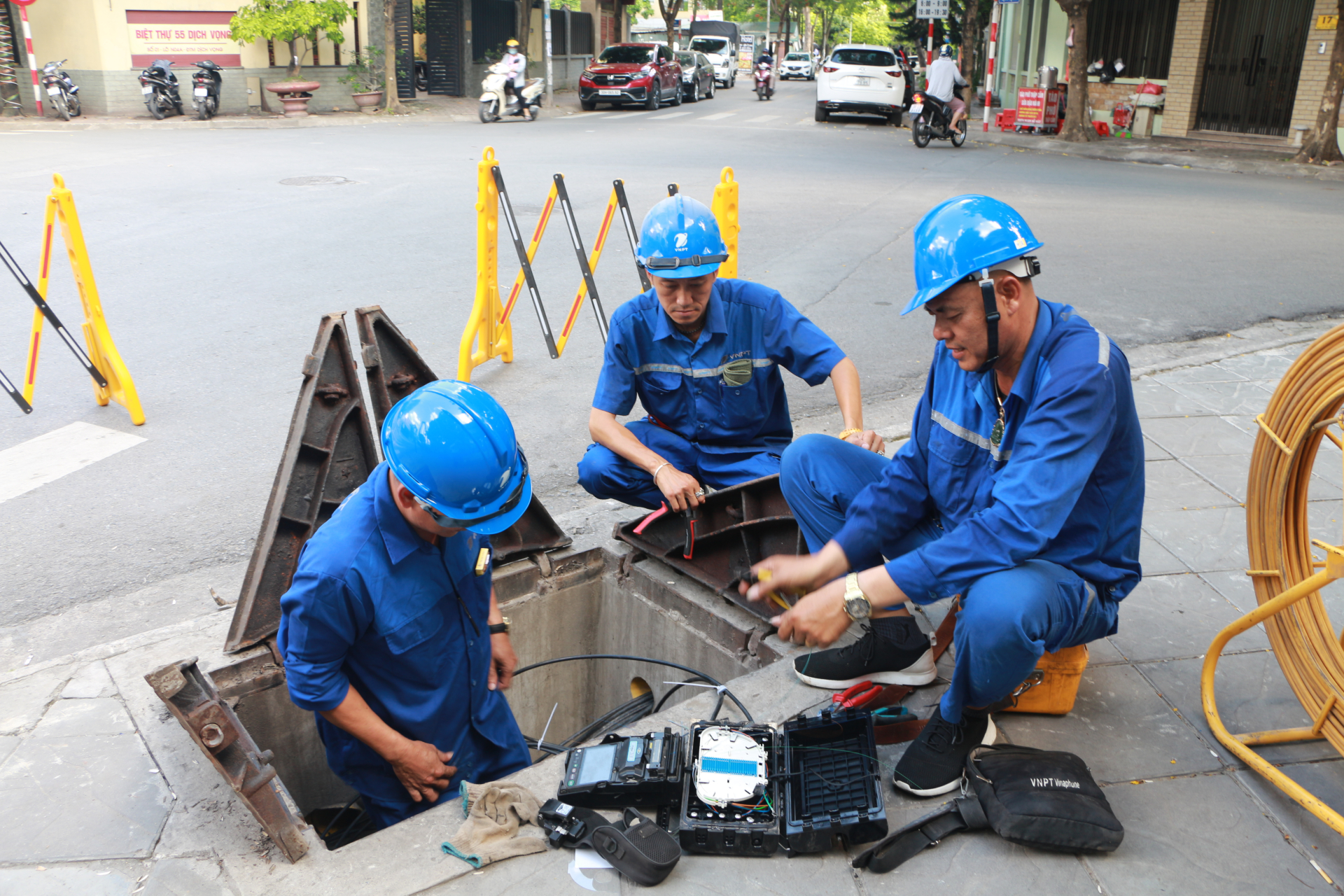 Đấu chuyển giải phóng tổng đài Hoàng Liên